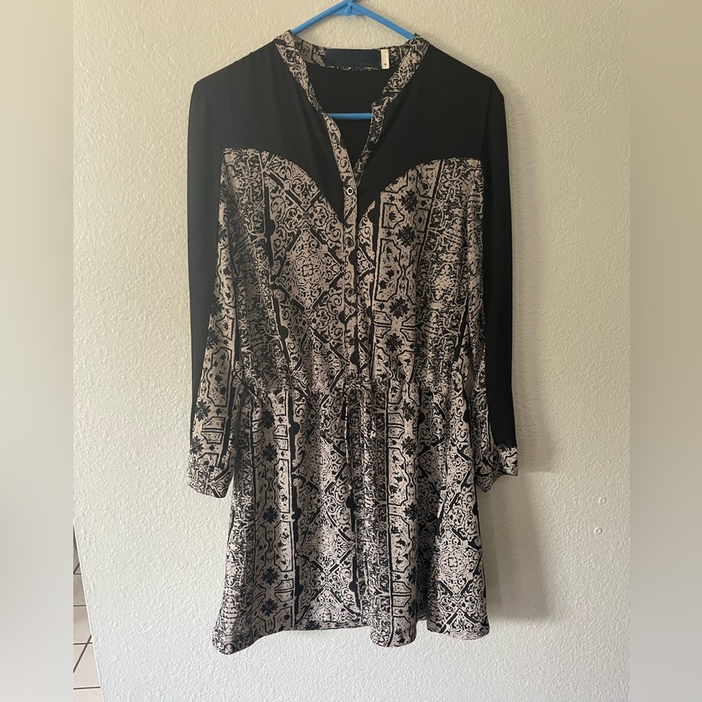 Long sleeve, tie waist, a line dress